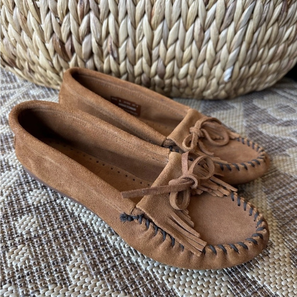 Minnetonka 402w Kilty Moccasin Shoes Sz 6 Brown Suede Leather Women Hardsole